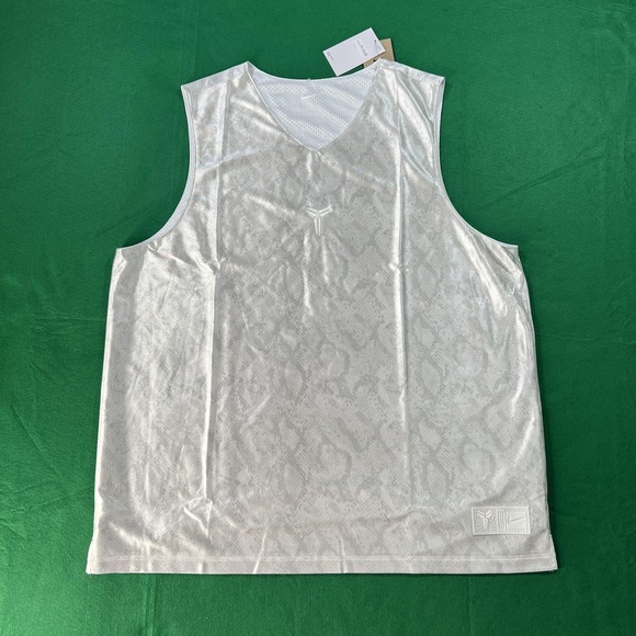 Nike Kobe Bryant Basketball Jersey Reversible Tank Mens 2XL White NBA Mamba XXL - Picture 1 of 9
